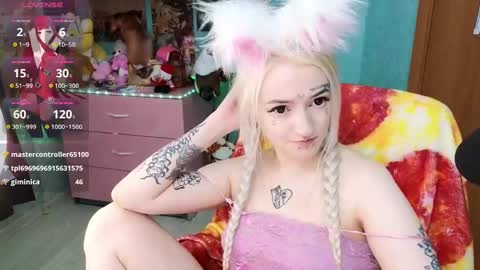 Manuela online show from February 4, 11:27 pm