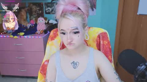 Manuela online show from October 11, 8:07 pm