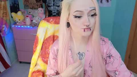 Manuela online show from February 4, 11:49 am