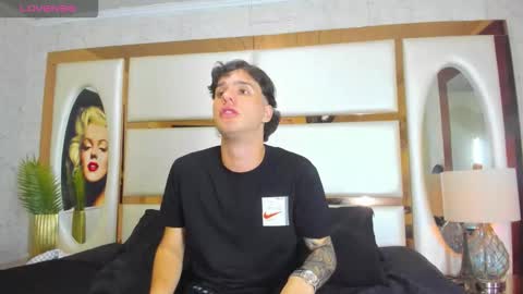 Snapshot of manuelr77 chatting on March 15, 2:23 pm Manuel online show from March 15, 2:23 pm