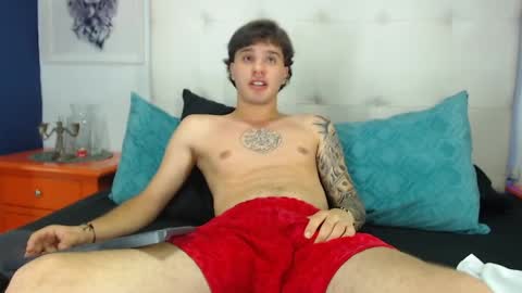 Snapshot of manuelr77 chatting on March 31, 5:30 am Manuel online show from March 31, 5:30 am