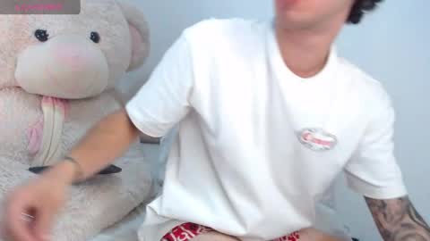 Manuel online show from May 9, 3:01 am