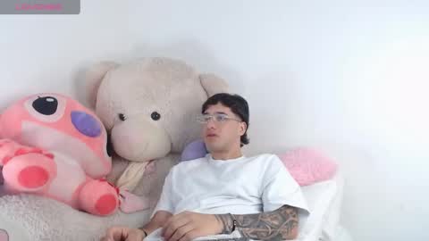 Manuel online show from May 16, 12:29 am