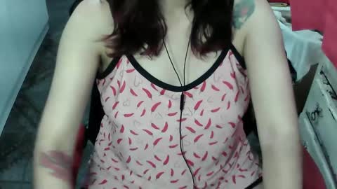 Snapshot of manuescarlate13 chatting on March 20, 3:33 am Manu Escarlate online show from March 20, 3:33 am