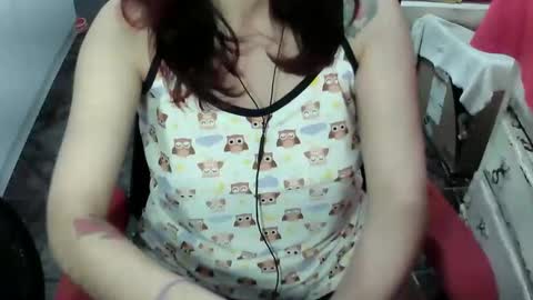 Snapshot of manuescarlate13 chatting on March 25, 5:46 am Manu Escarlate online show from March 25, 5:46 am