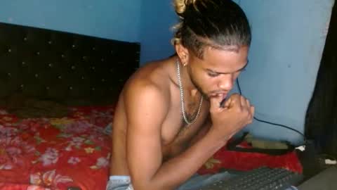 Snapshot of manumaster333 chatting on March 30, 6:58 am manumaster333 online show from March 30, 6:58 am