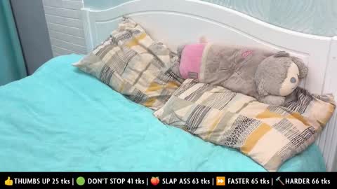 Manussa and Edward online show from March 23, 2:15 am