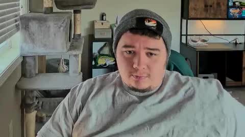 Snapshot of manyfacese chatting on December 13, 8:36 pm kyle online show from December 13, 8:36 pm