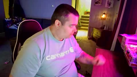 Snapshot of manyfacese chatting on January 18, 5:22 am kyle online show from January 18, 5:22 am