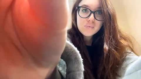 Snapshot of manymonrow chatting on March 17, 6:06 am manymonrow online show from March 17, 6:06 am