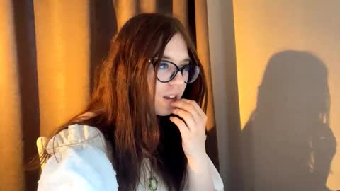 Snapshot of manymonrow chatting on March 19, 6:50 am manymonrow online show from March 19, 6:50 am