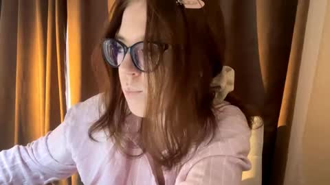 Snapshot of manymonrow chatting on March 20, 7:13 am manymonrow online show from March 20, 7:13 am