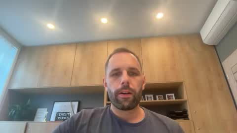 manynaaamess online show from October 23, 1:10 pm