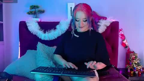 Snapshot of mapu_delyth chatting on December 11, 5:00 am Maria Paula online show from December 11, 5:00 am
