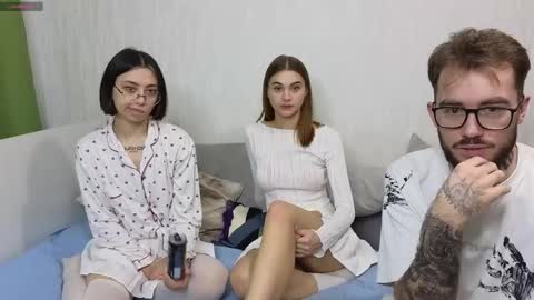 mar7gan online show from October 30, 6:04 am