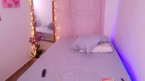     online show from December 1, 7:46 am