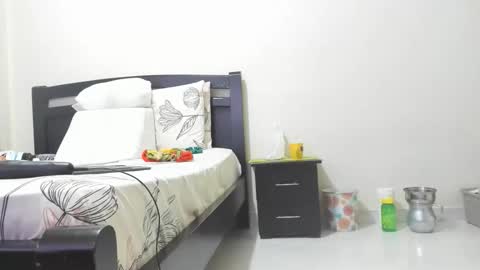 Mara online show from November 11, 2:28 pm