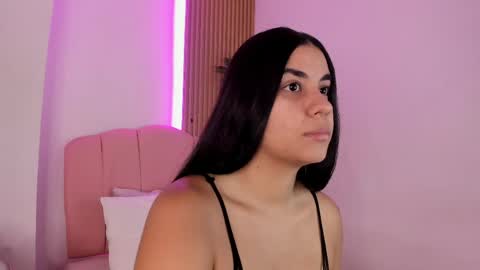 Snapshot of mara_betancurt chatting on April 16, 7:58 pm Mara online show from April 16, 7:58 pm