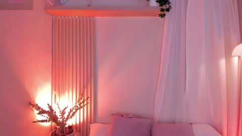 Mara  online show from March 28, 8:30 pm