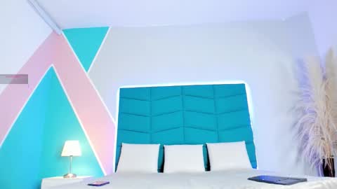 mara_winters_ online show from November 11, 12:16 pm