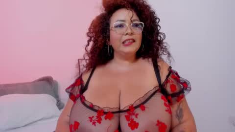 Mrs. Sweet online show from October 2, 1:01 am