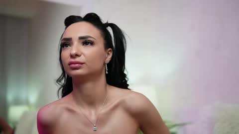 Snapshot of maraciel chatting on February 14, 3:54 am Mara online show from February 14, 3:54 am