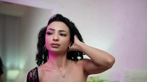 Snapshot of maraciel chatting on February 20, 1:03 am Mara online show from February 20, 1:03 am