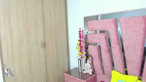 Snapshot of marakarly chatting on November 18, 7:18 pm Marakarly online show from November 18, 7:18 pm