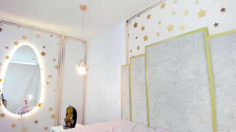 Snapshot of maraluna_ chatting on February 1, 5:37 pm Maraluna online show from February 1, 5:37 pm