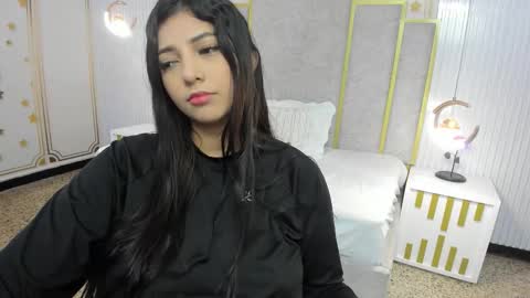 Snapshot of maraluna_ chatting on September 20, 11:00 am Maraluna online show from September 20, 11:00 am