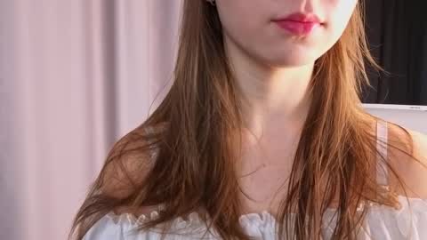 Snapshot of maravilllaa chatting on March 12, 3:18 pm Mary online show from March 12, 3:18 pm