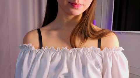 Snapshot of maravilllaa chatting on March 26, 3:50 pm Mary online show from March 26, 3:50 pm