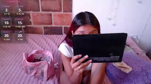 Snapshot of maray_lous chatting on March 25, 9:54 pm Maray Lous online show from March 25, 9:54 pm