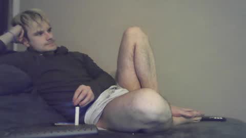 Snapshot of marbay2001 chatting on March 1, 6:43 pm marbay2001 online show from March 1, 6:43 pm