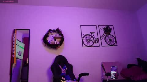 Snapshot of marce_hill chatting on October 21, 11:33 am MARCE AND ..... online show from October 21, 11:33 am