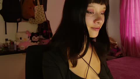 Snapshot of marceline_0 chatting on December 12, 9:37 pm Marceline online show from December 12, 9:37 pm