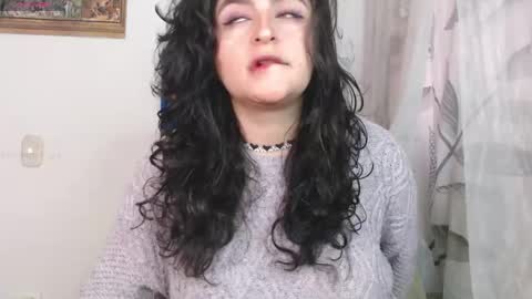 Snapshot of marceline_uu chatting on May 14, 11:39 am M A R C I online show from May 14, 11:39 am