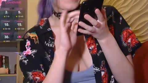 Snapshot of marci_n chatting on October 4, 9:13 pm marci_n online show from October 4, 9:13 pm