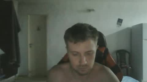 Snapshot of marcmulle chatting on April 4, 7:39 am A online show from April 4, 7:39 am