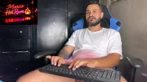 marco_aure online show from March 29, 6:02 am