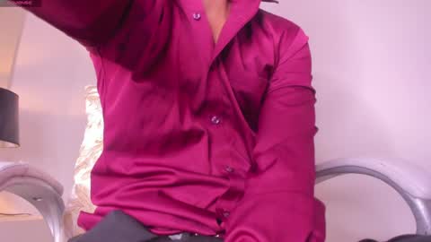 Snapshot of marco_deluxe chatting on April 30, 11:38 am marco_deluxe online show from April 30, 11:38 am