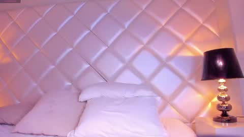 Snapshot of marco_deluxe chatting on May 28, 11:29 am marco_deluxe online show from May 28, 11:29 am