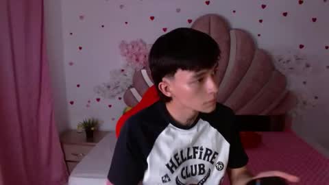 Snapshot of marco_fox chatting on March 24, 5:29 pm Marco online show from March 24, 5:29 pm