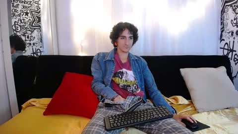 Snapshot of marco_xxx010 chatting on October 15, 7:08 am marco_xxx010 online show from October 15, 7:08 am