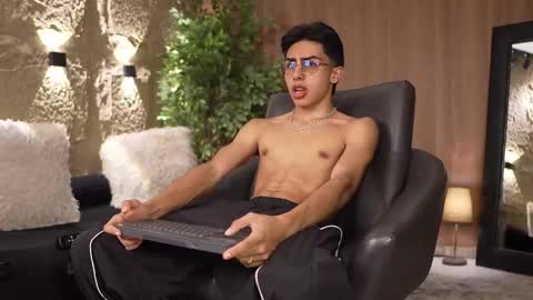 Marco and Ethan online show from November 18, 7:18 pm