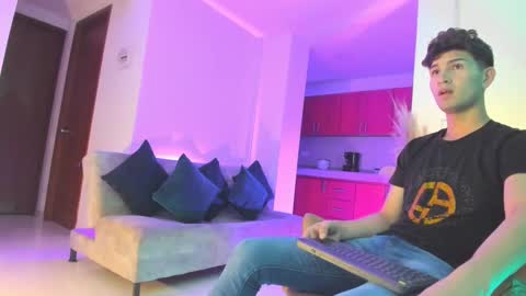 marcus_fire online show from February 14, 5:30 am