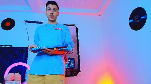 Marcus hanks1 online show from July 21, 1:19 am