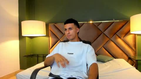 marcus_jeron online show from April 17, 11:19 pm