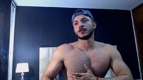 marcus_lafourt online show from December 4, 6:39 pm