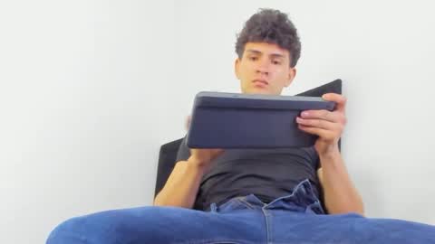 Snapshot of marcusfire_2 chatting on February 24, 2:20 am Marcus Independent Model online show from February 24, 2:20 am